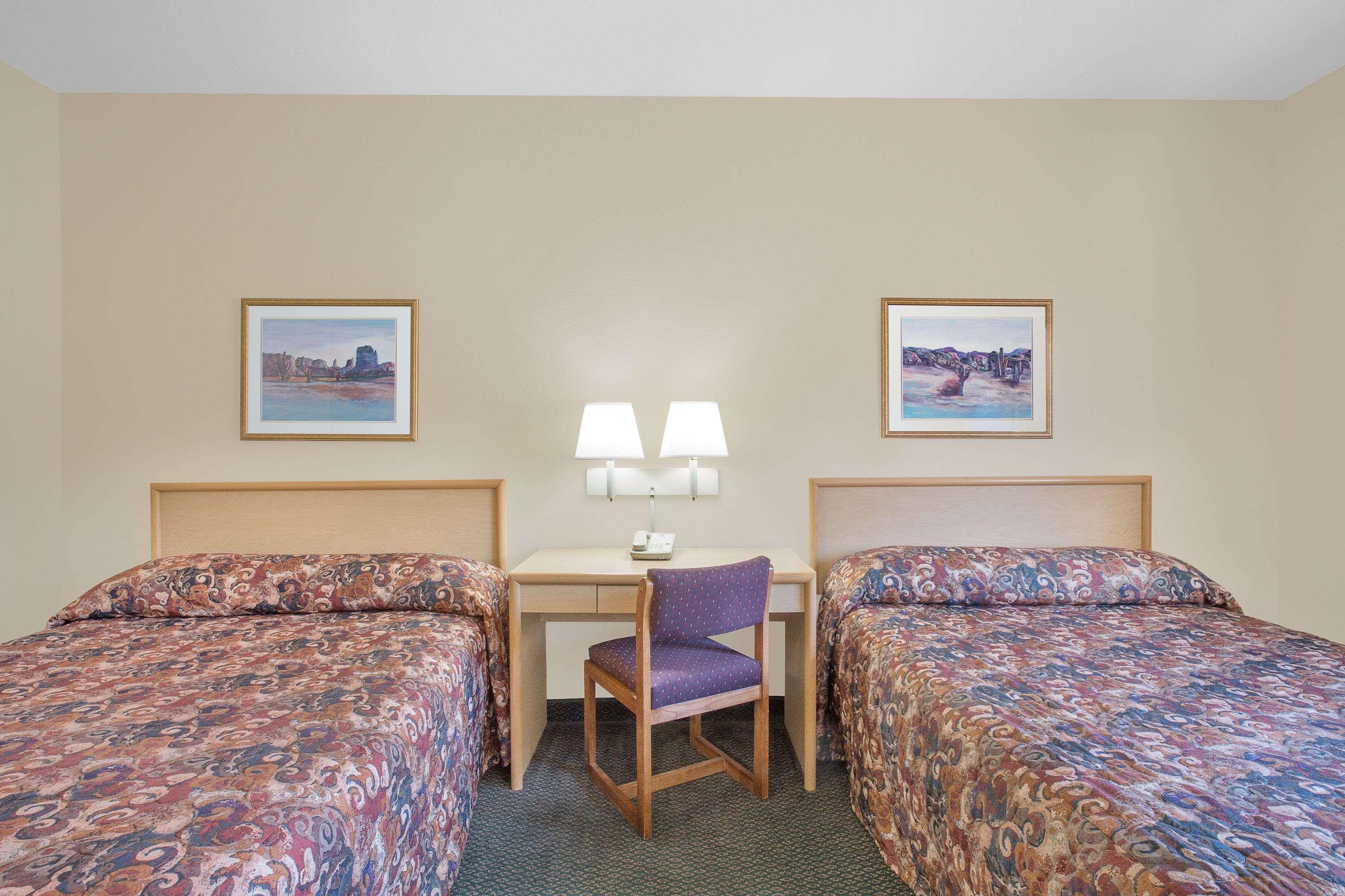 Super 8 By Wyndham Quartzsite Az Hotel Bagian luar foto