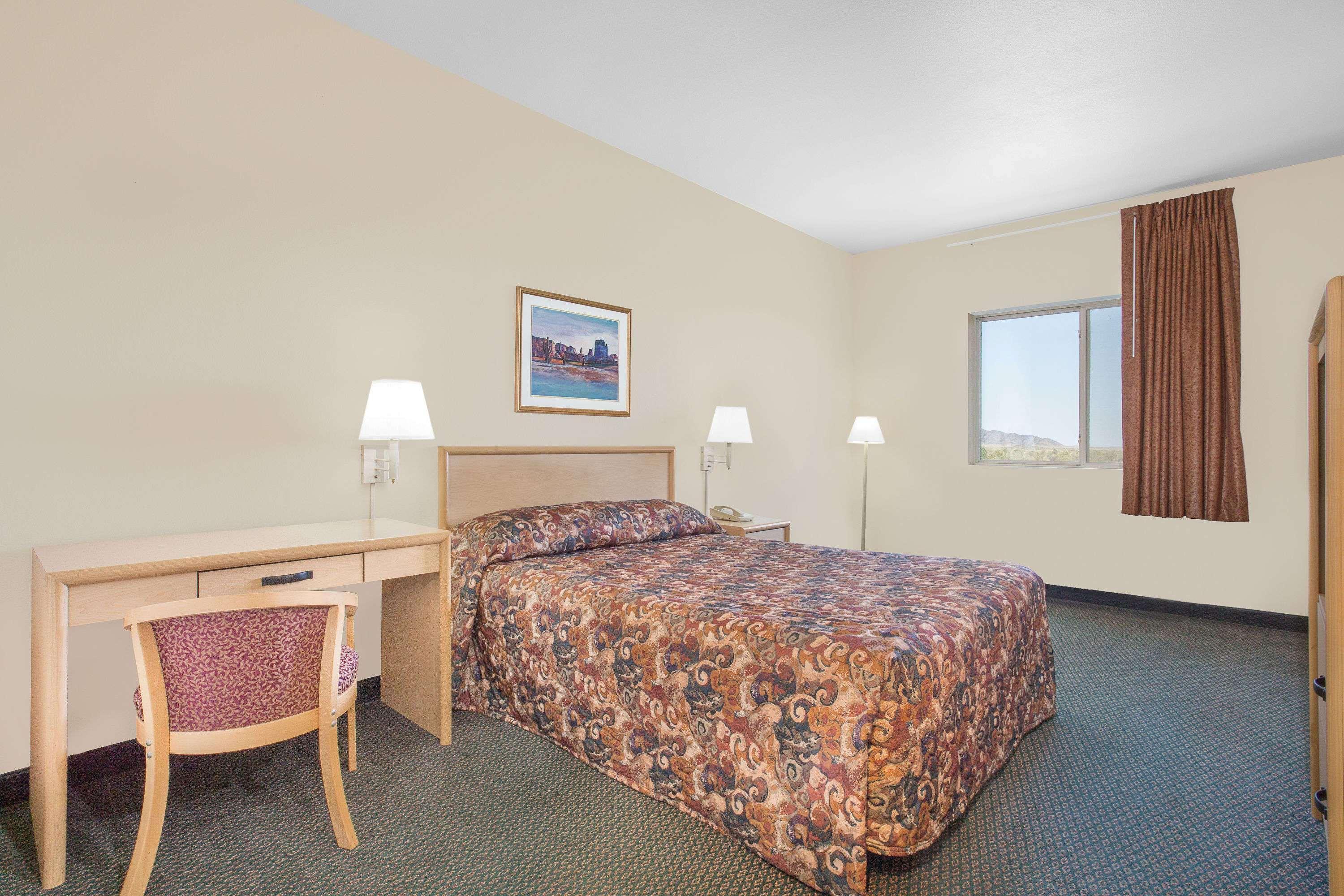 Super 8 By Wyndham Quartzsite Az Hotel Bagian luar foto