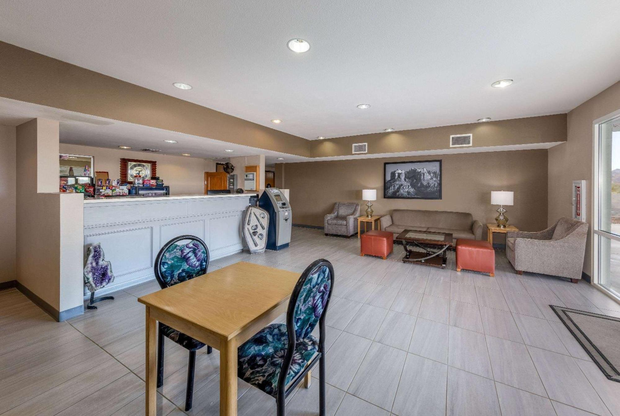 Super 8 By Wyndham Quartzsite Az Hotel Bagian luar foto