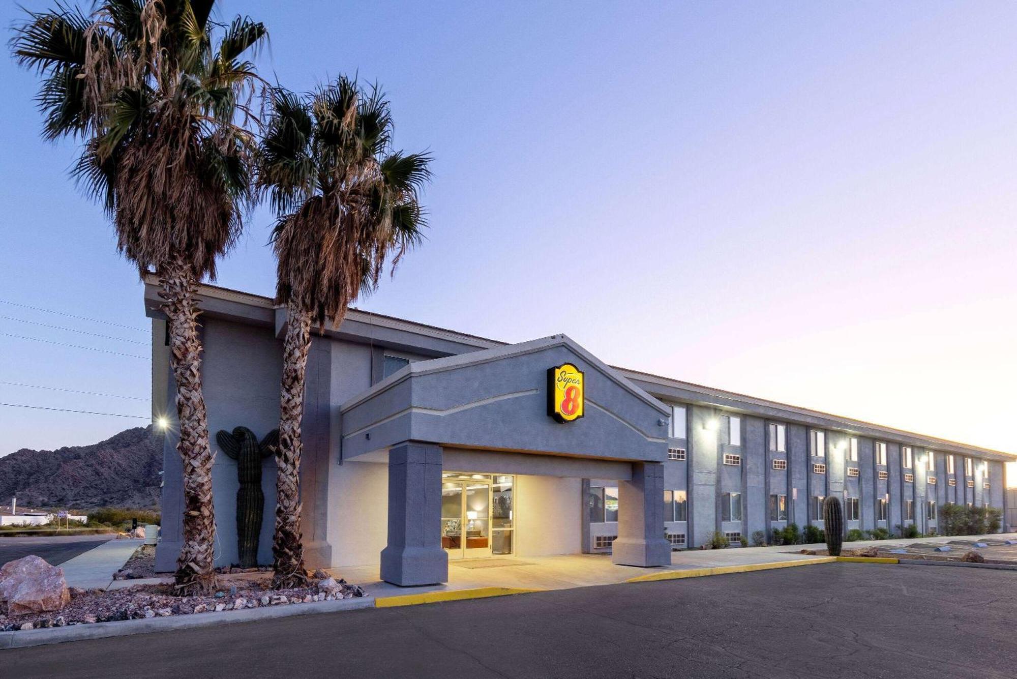 Super 8 By Wyndham Quartzsite Az Hotel Bagian luar foto